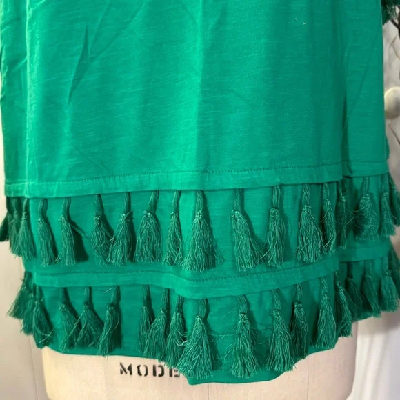 For the Republic bright green V-neck fringe short sleeve blouse - Picture 2 of 6